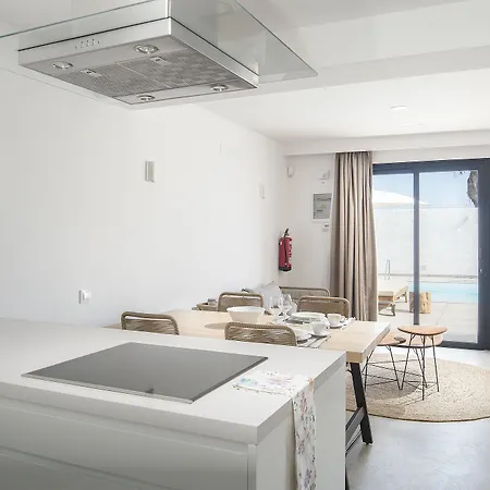 Luxury With Heated Pool Iv - Adults Only